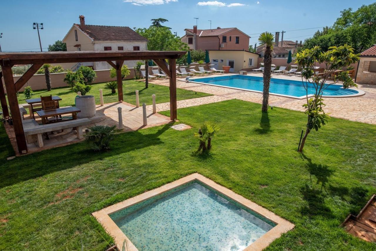 Via Flavia With Common Pool Otel Labinci Dış mekan fotoğraf
