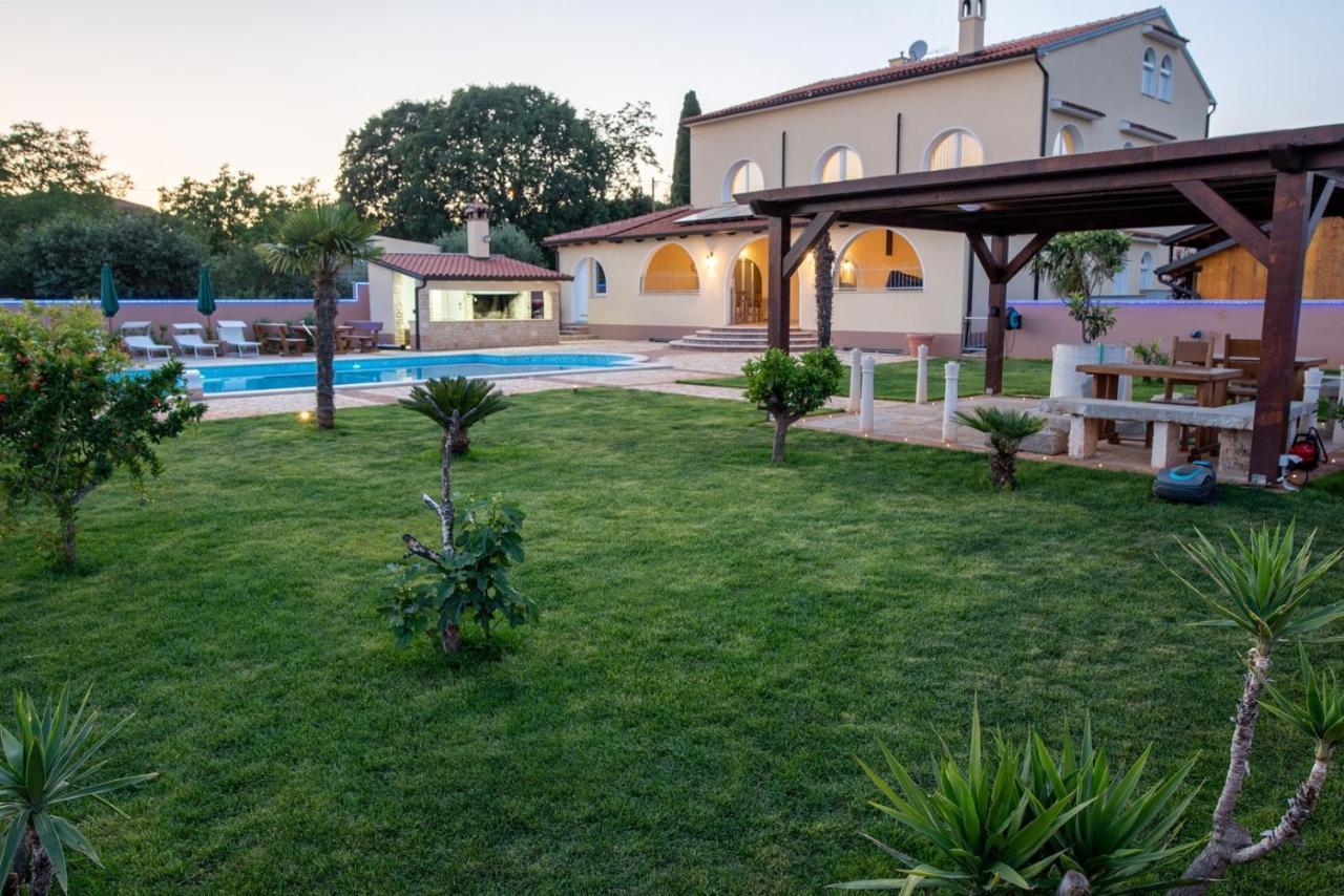 Via Flavia With Common Pool Otel Labinci Dış mekan fotoğraf
